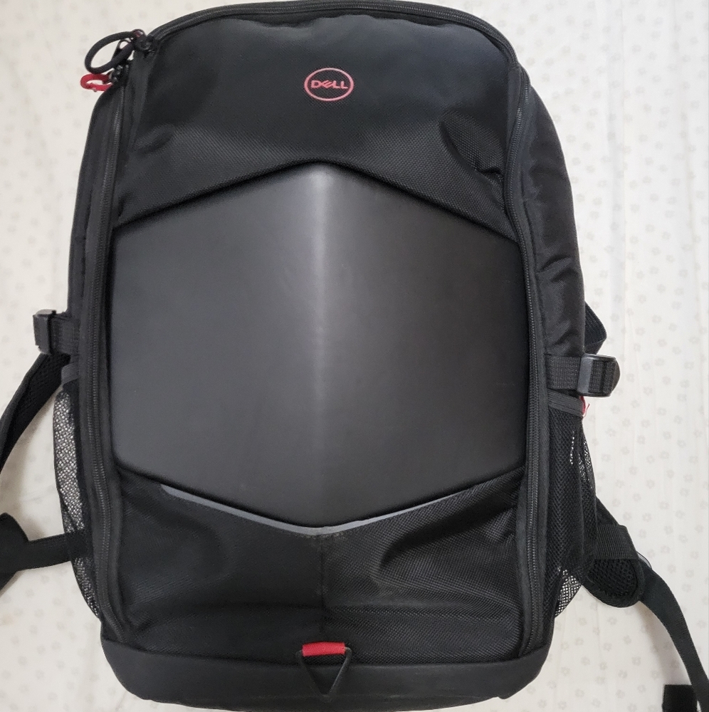 Dell tech backpack for 15.6"